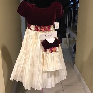 Very pretty Burgundy/Ivory Girl Dress size 6